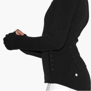 Lululemon Flurry fleece black jacket with thumb holes
